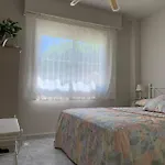 Acogedor Con Terraza Y Jardin Appartamento *