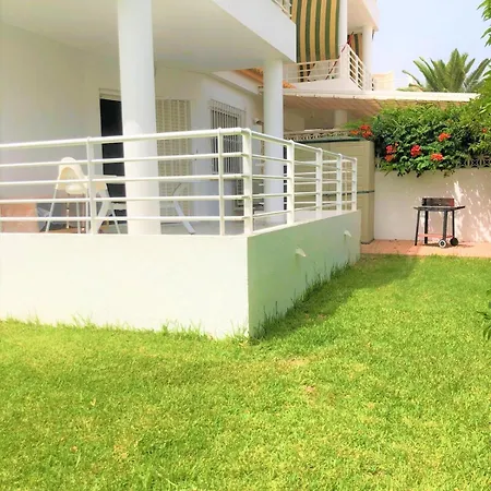 Acogedor Con Terraza Y Jardin *