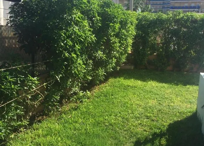 Acogedor Con Terraza Y Jardin Apartment Denia