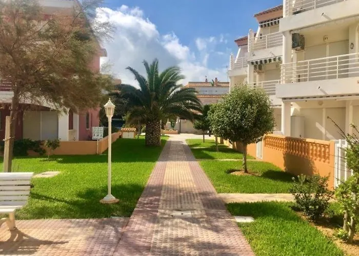 Acogedor Con Terraza Y Jardin Denia