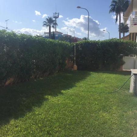 Acogedor Con Terraza Y Jardín Apartamento